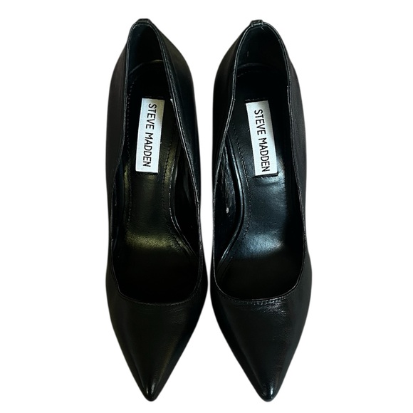 Steve Madden Black Heels with Gold Stiletto - Picture 5 of 16